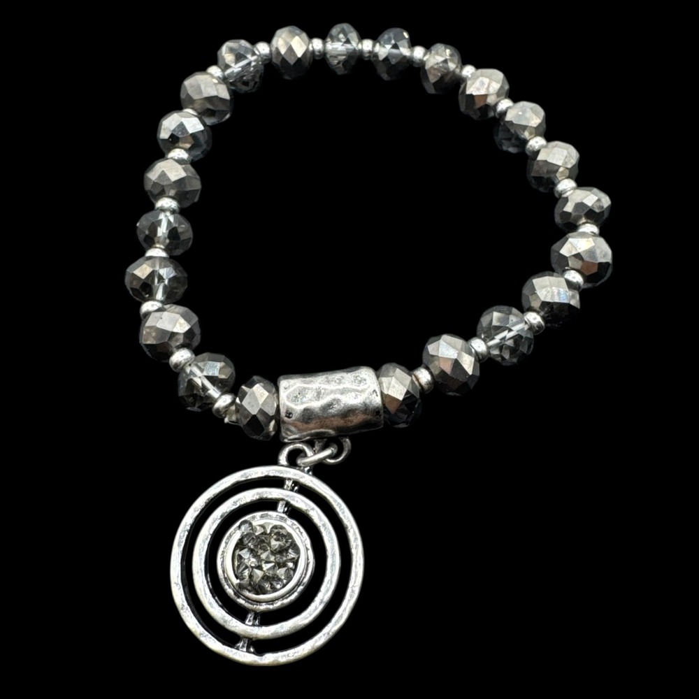 Silver Tone Beaded Bracelet Spiral Charm Gray Crystal‎ Accent Stretchy D14Q